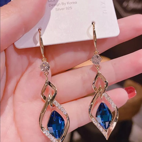 Royal Blue Crystal Geometry Shaped Dangle Earrings By Korea Designer - Picture 3 of 8